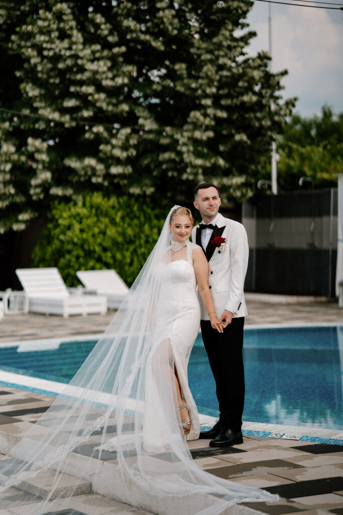 Apusul romantic surprins cu mirii la Uniq Garden, de Lucian Crestez