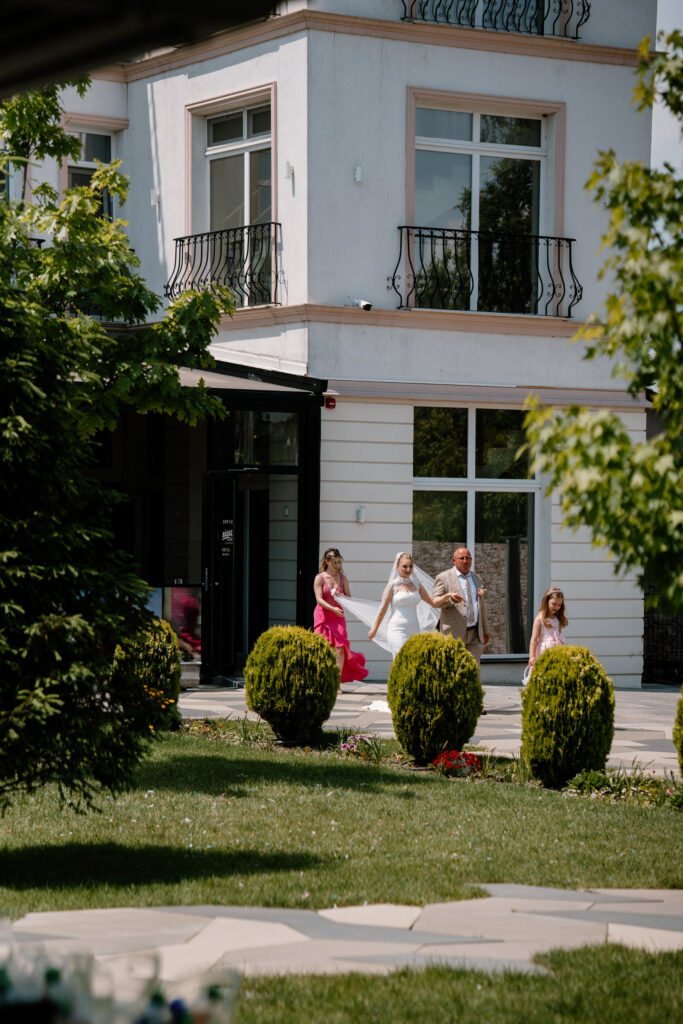 Atmosfera feerica din gradina Uniq Garden, imortalizata de Lucian Crestez
