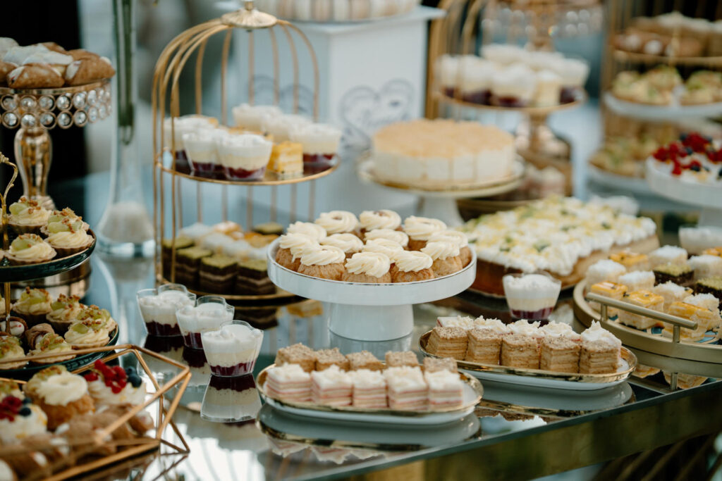 Candy Bar tulea cu Lucian Crestez