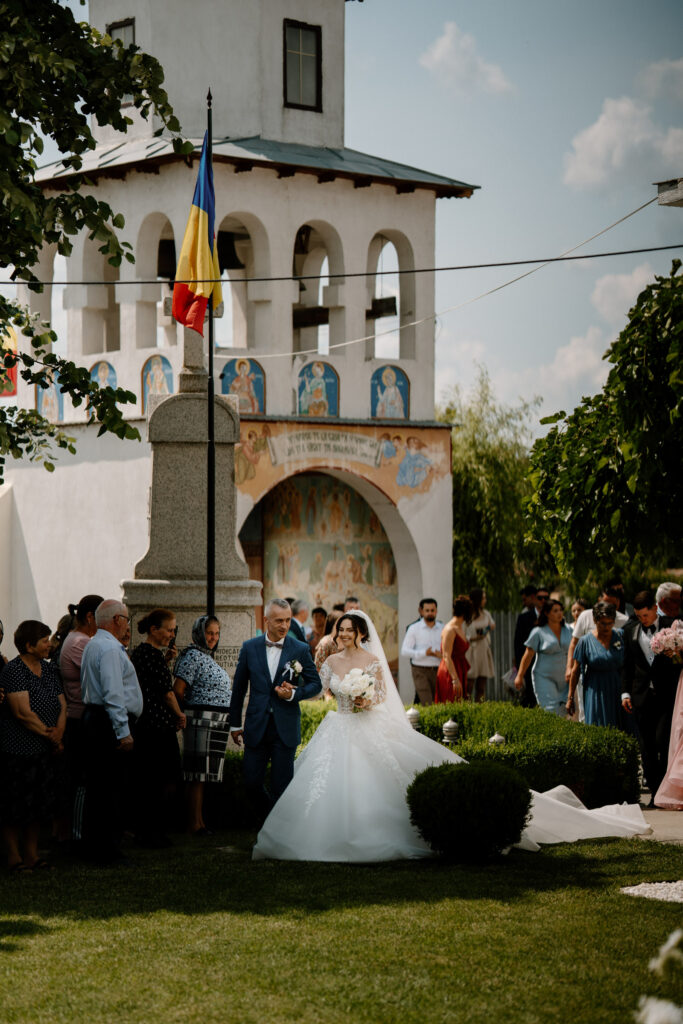 Cununie civila Jijila cu mirii si Lucian Crestez