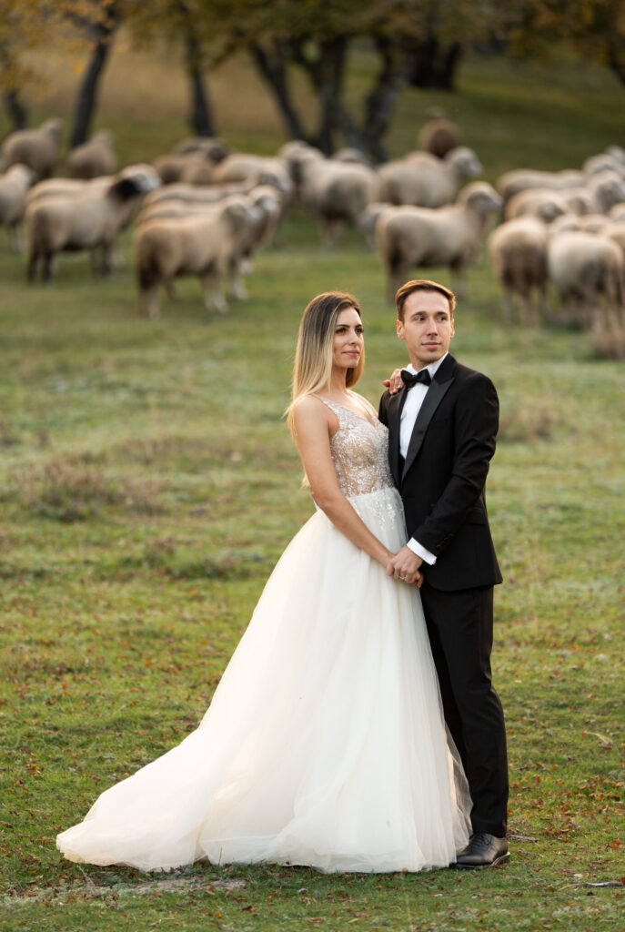 Lucian Crestez cu mirii la trash the dress
