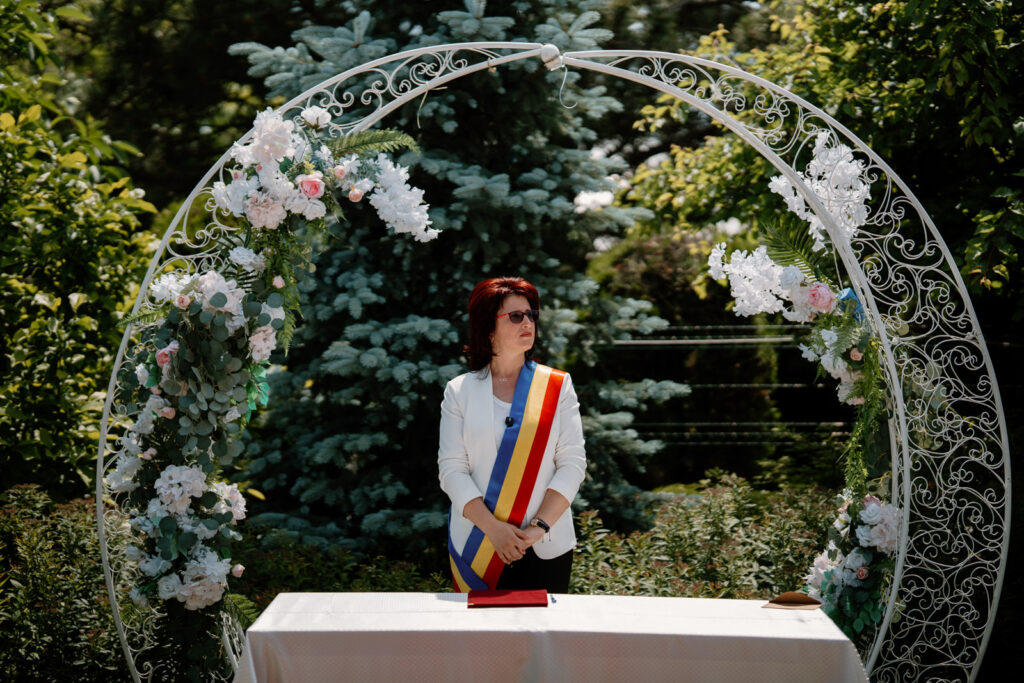 Mesele festiv aranjate la Uniq Garden, fotografiate artistic de Lucian Crestez
