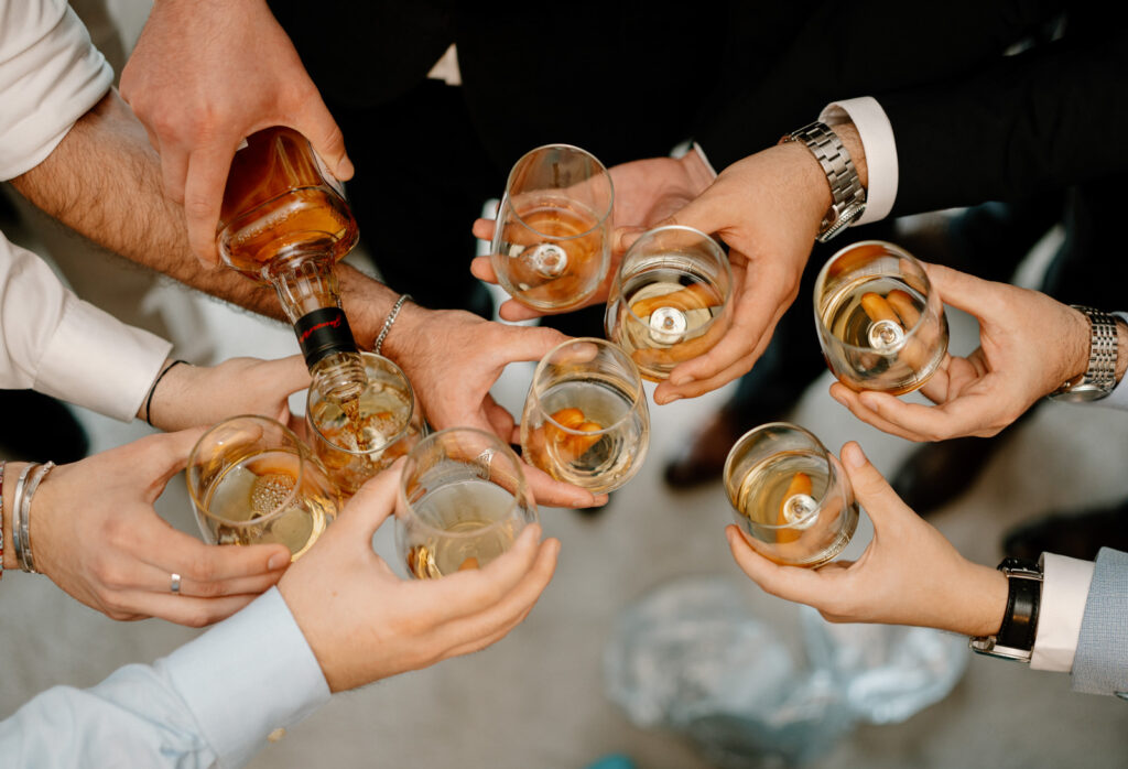 Wisky pentru miri si cavalerii de onoare