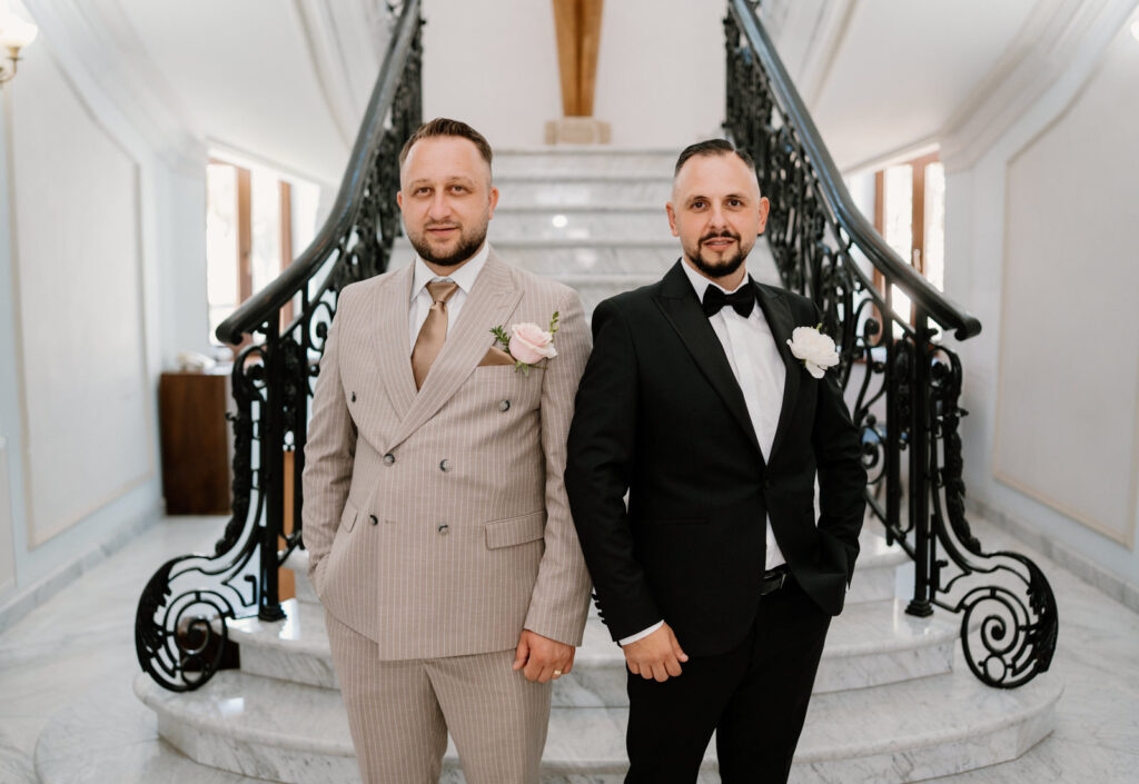lucian-crestez-nasul-cu-mirele-la-sedinta-foto-in-nicapetre-casa-culturala-nicapetre