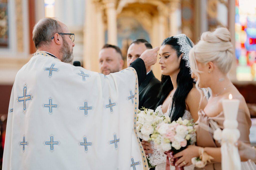 lucian-crestez-traditii-la-cununia-religioasa-in-biserica-greaca